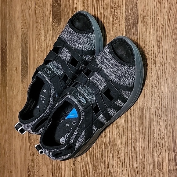 Bzees Shoes - Zees women's sandals